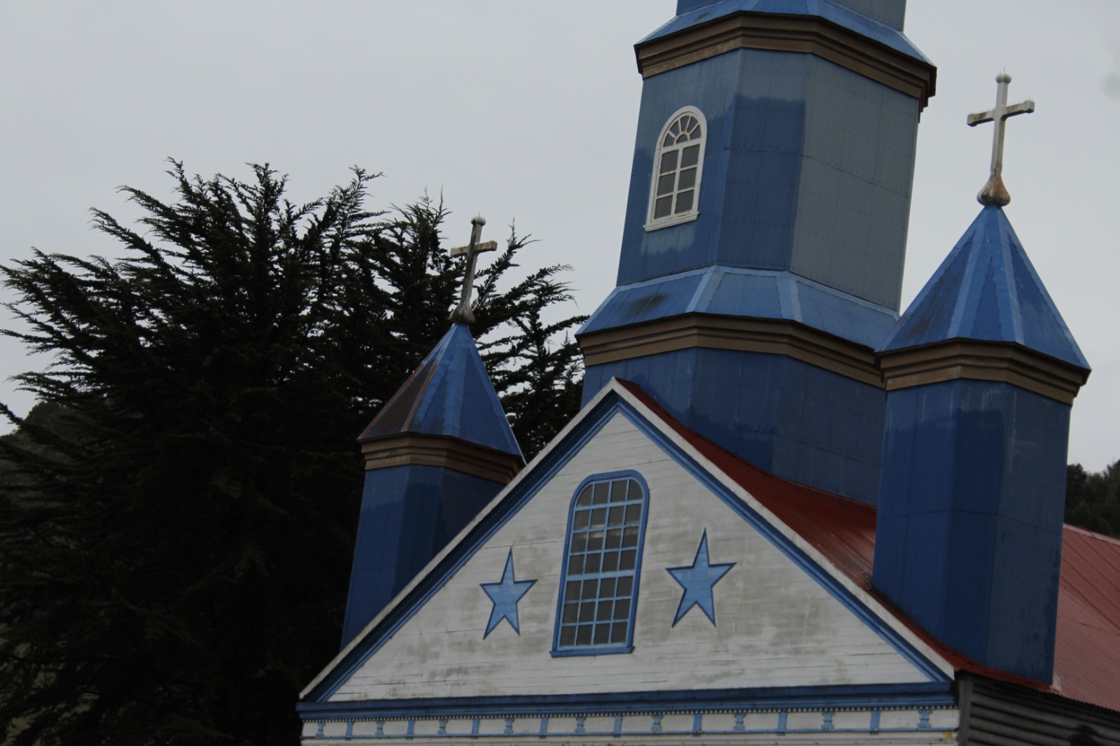 Paisajes, iglesias y fauna del Archipiélago de Chiloé
